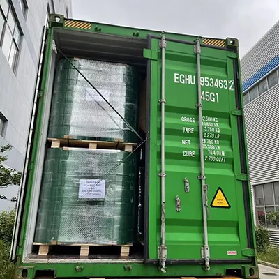 Carga de contenedores de rollos estándar